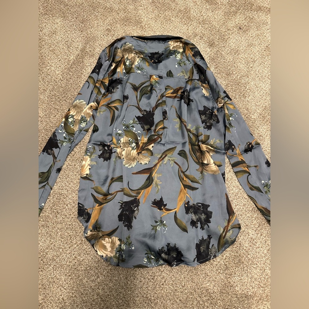 Elie Tahari Gray Floral Women’s Shirt - Picture 5 of 5